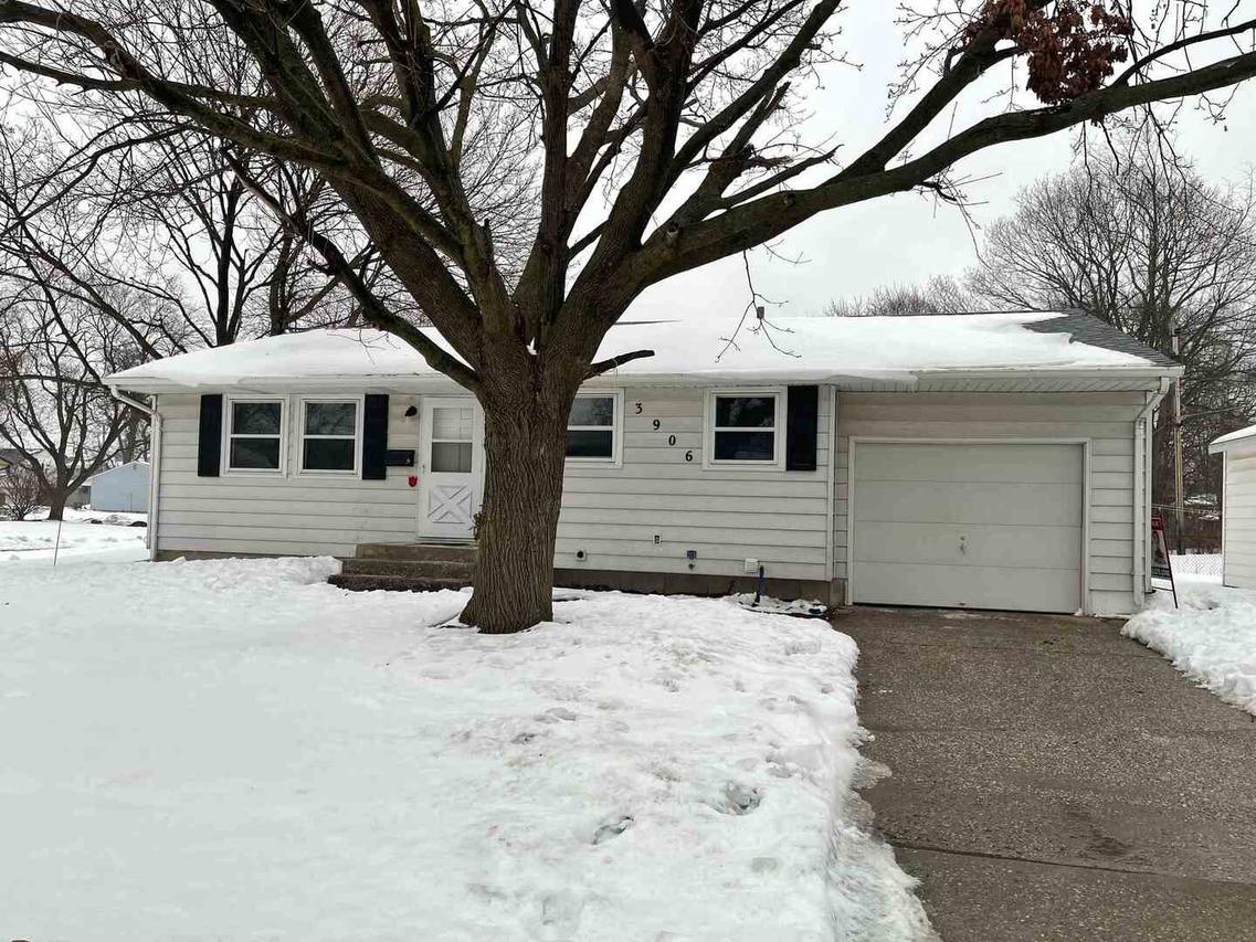 3906 4th St., East Moline, IL 61244