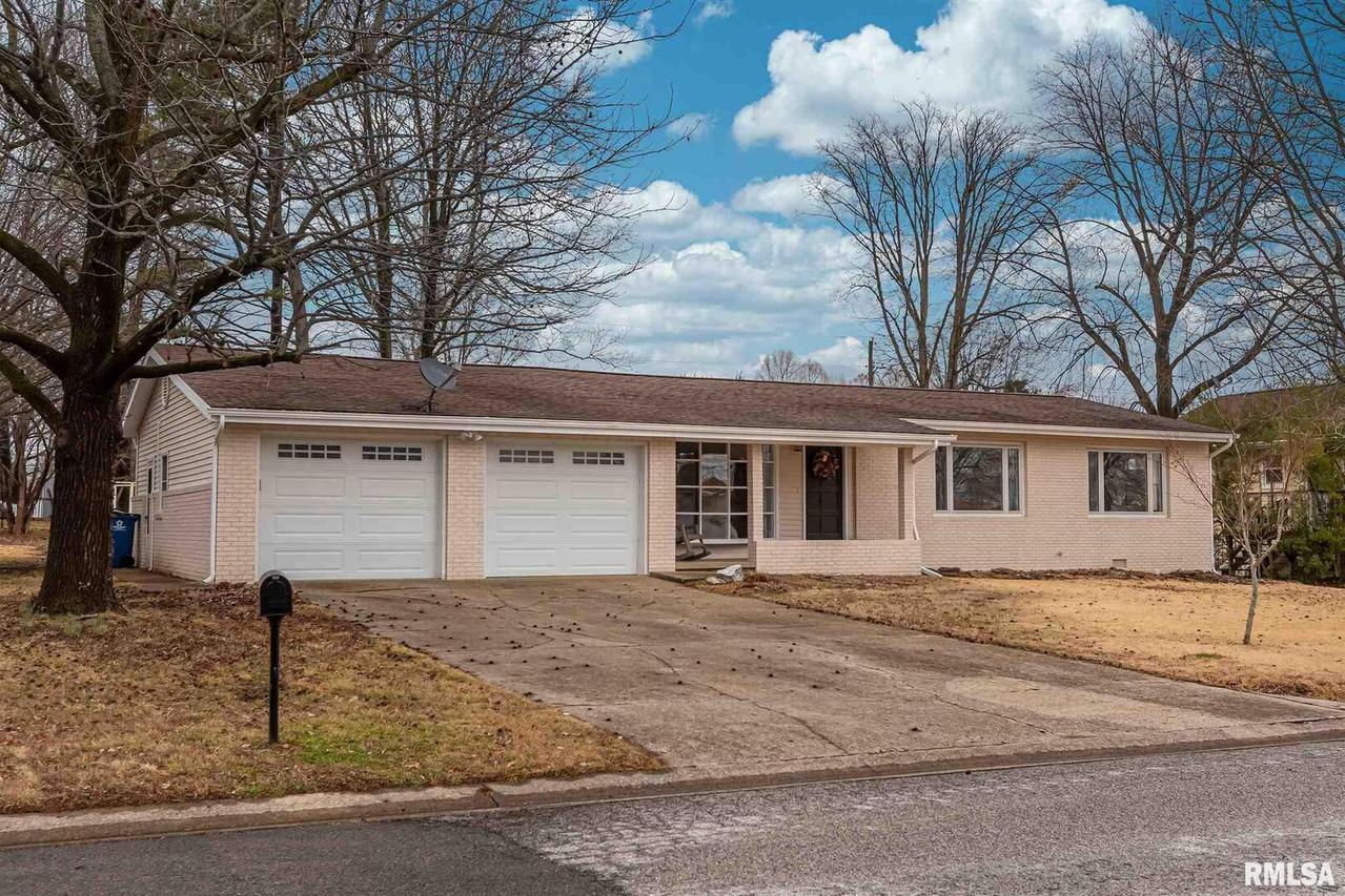 1812 Julianne Dr., Marion, IL 62959