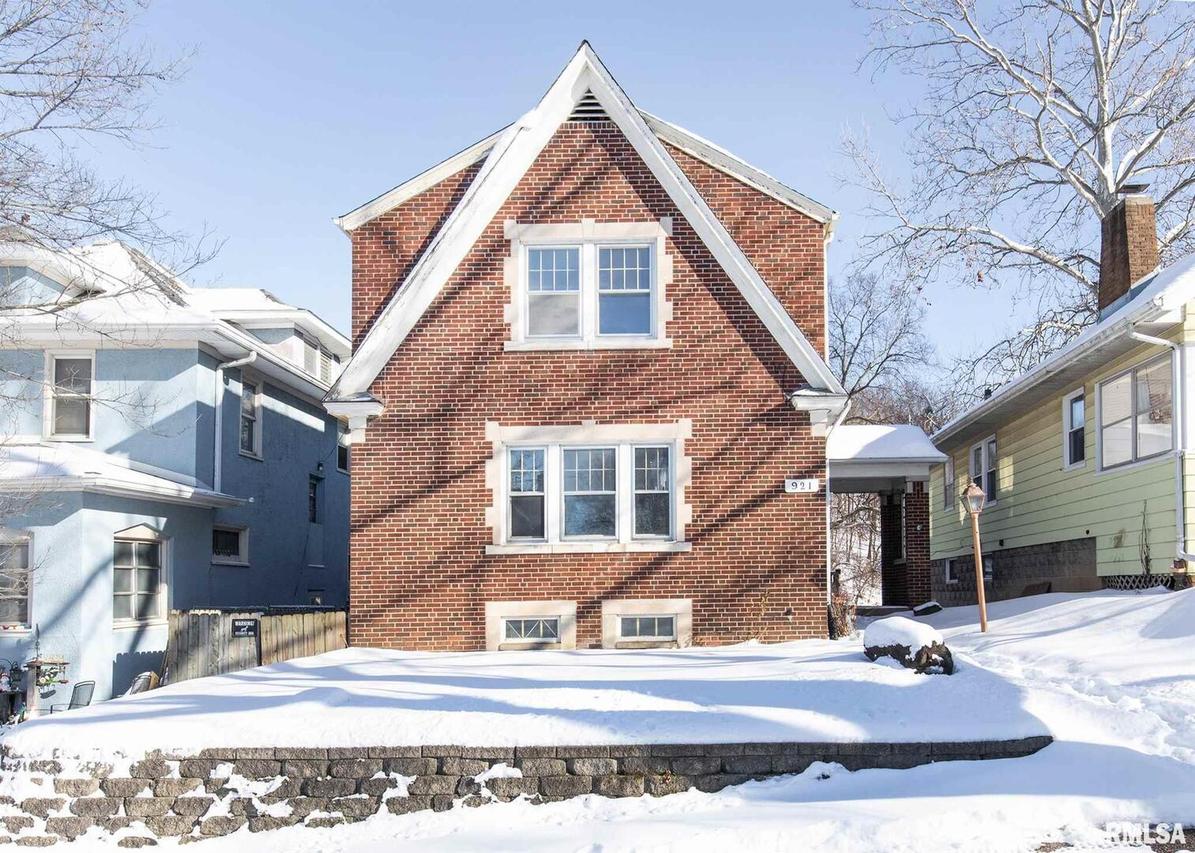 921 45th St., Rock Island, IL 61201