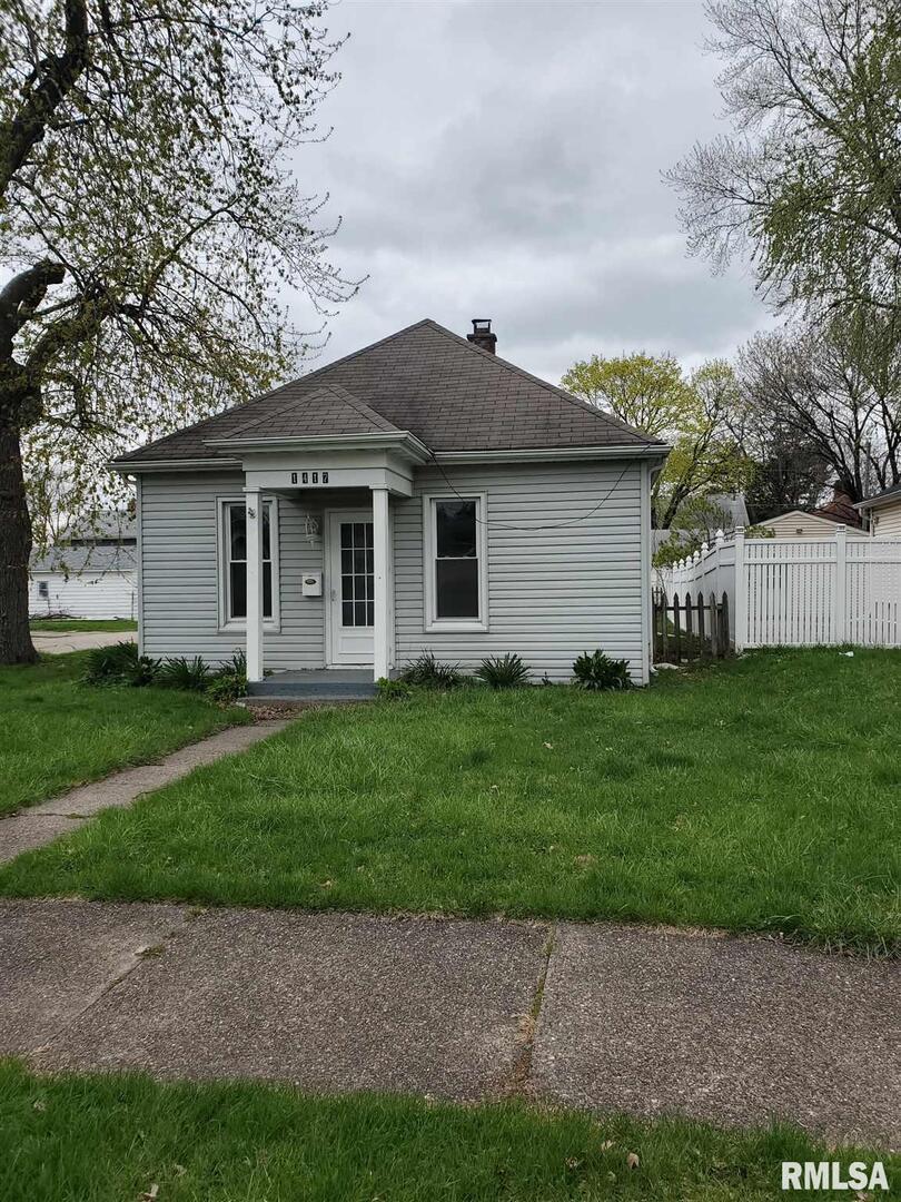 1417 26th St., Moline, IL 61265
