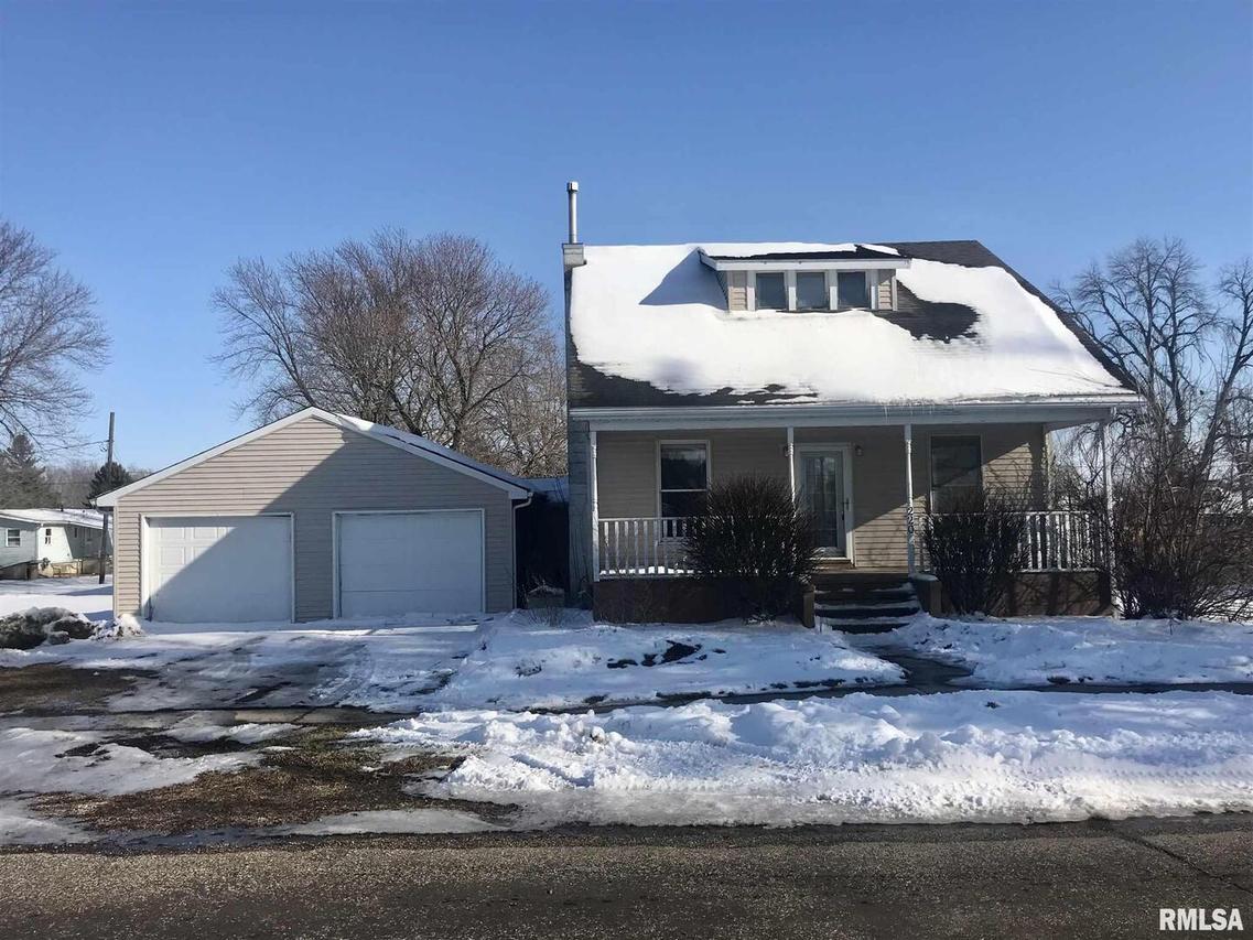 220 S Locust St., Mineral, IL 61344