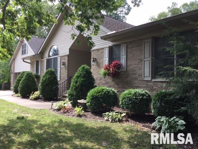 815 N River Dr., Port Byron, IL 61275