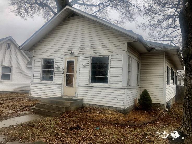 612 S 18th St., Herrin, IL 62948