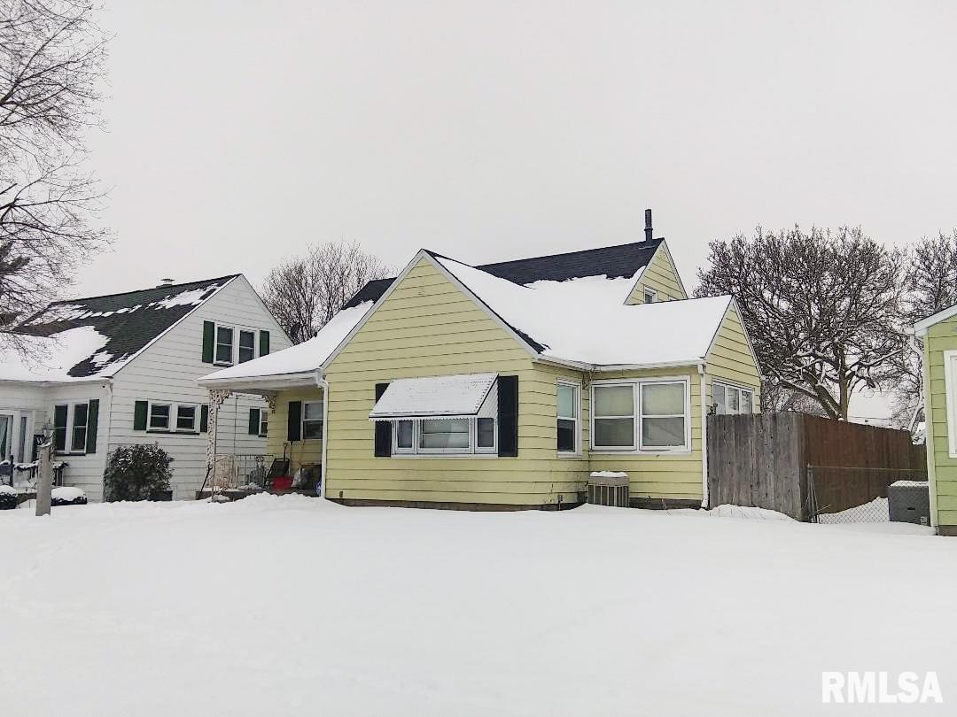 2506 29th St., Rock Island, IL 61201