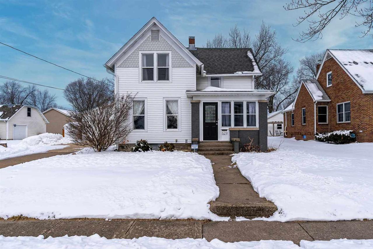 529 W Palace Row, Geneseo, IL 61254