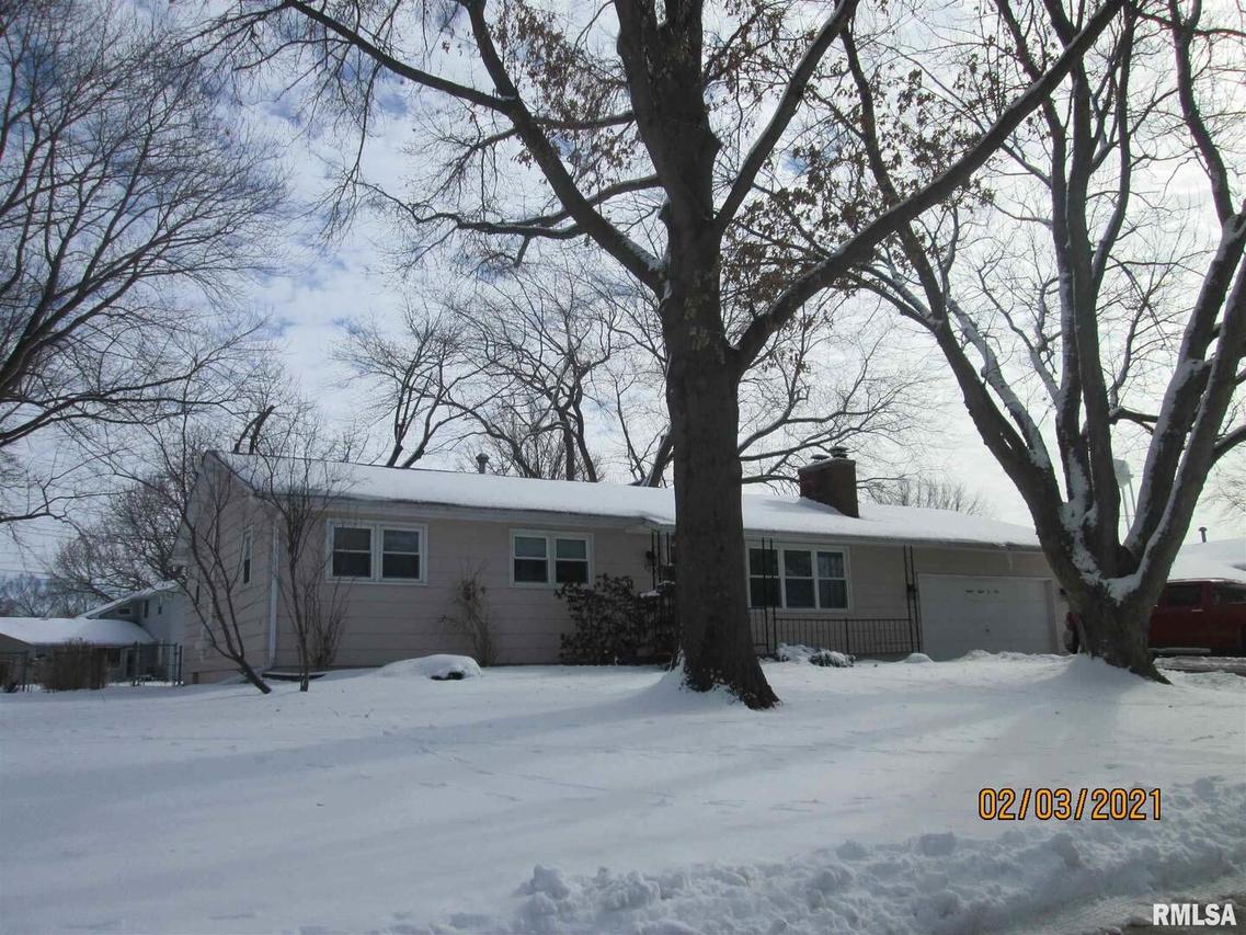 8805 W 20th St., Rock Island, IL 61201