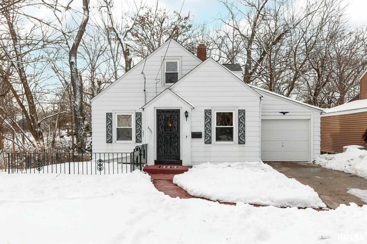 2531 14th St., Moline, IL 61265