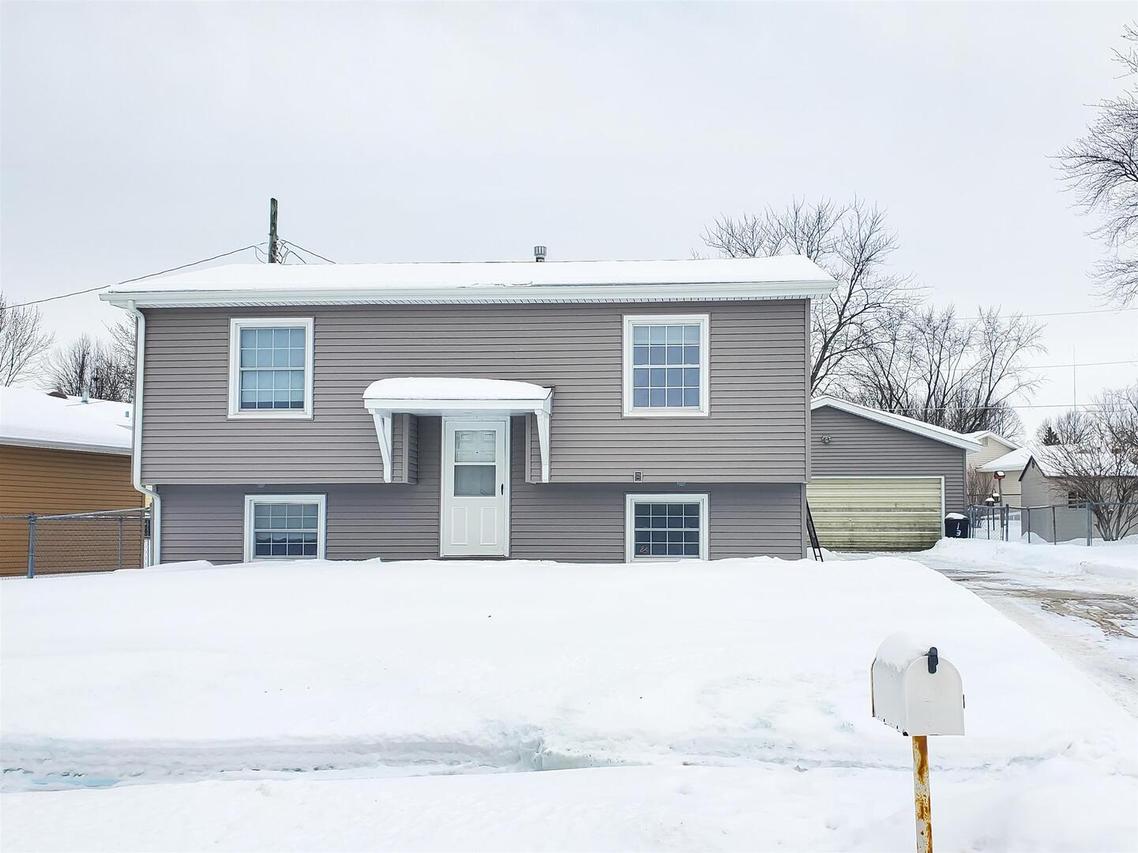 1314 94th Ave., Rock Island, IL 61201