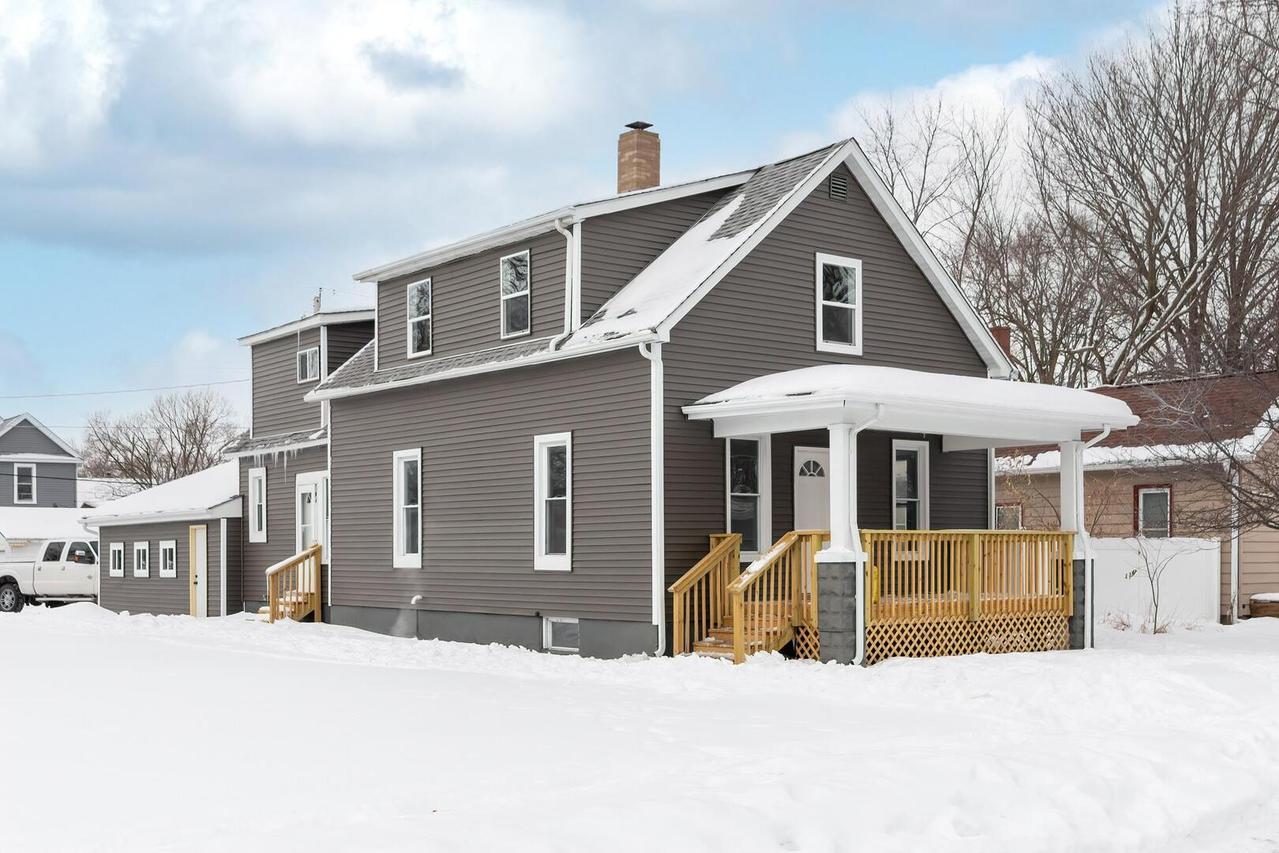 1230 37th St., Rock Island, IL 61201