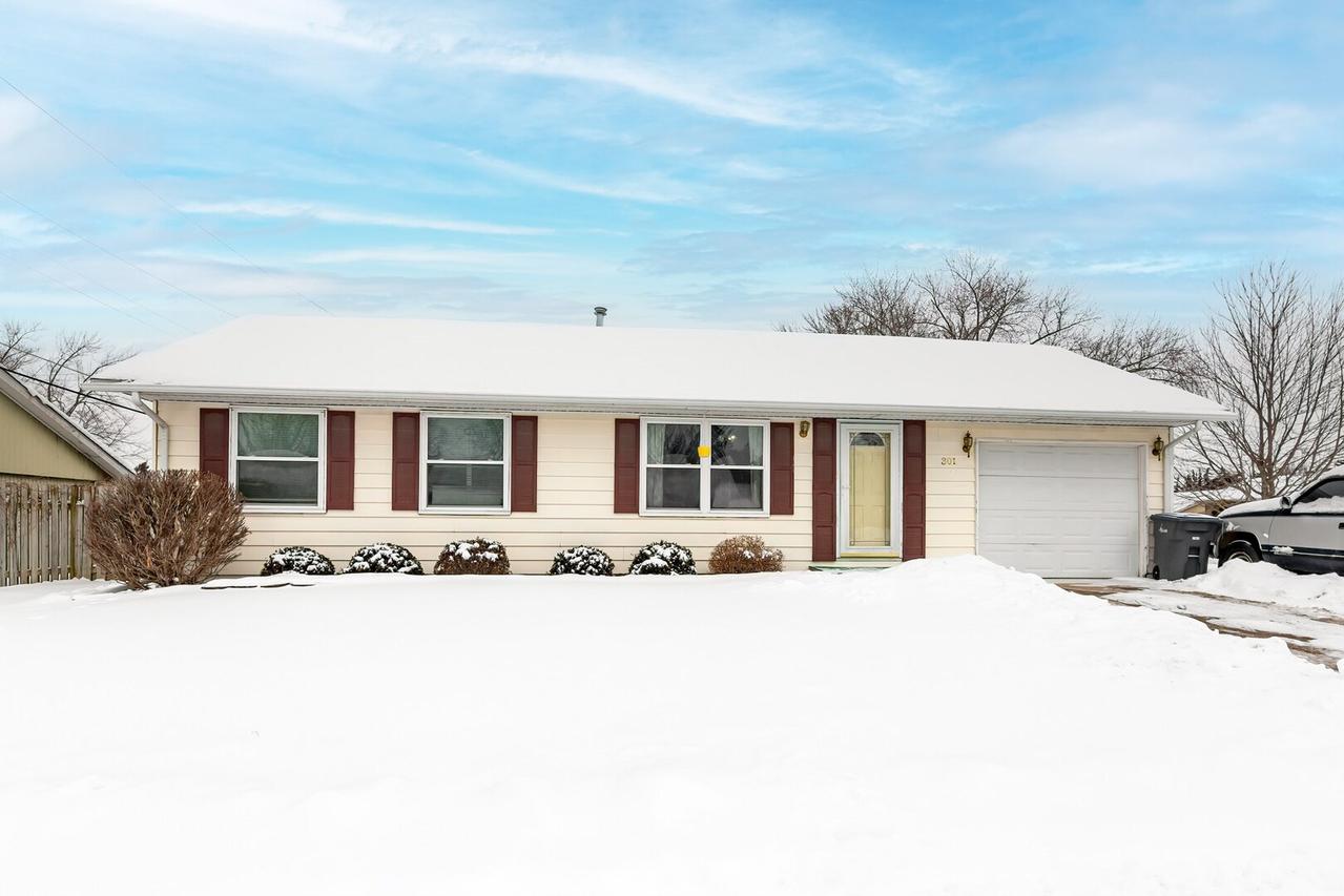 301 30th Ave., Milan, IL 61264