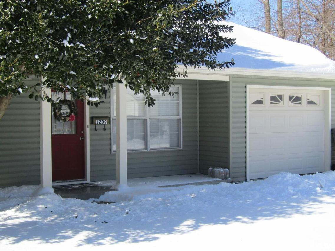 1209 Thompson St., Carterville, IL 62918