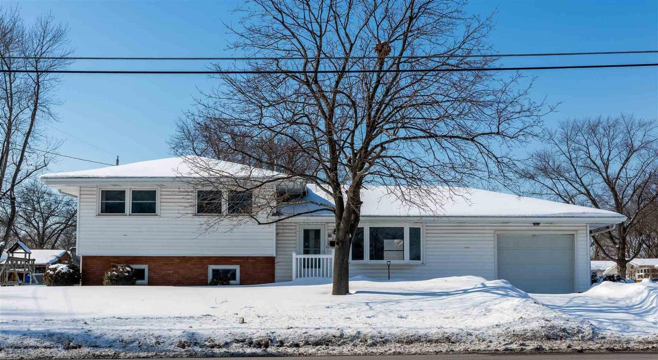 3305 7th St., East Moline, IL 61244