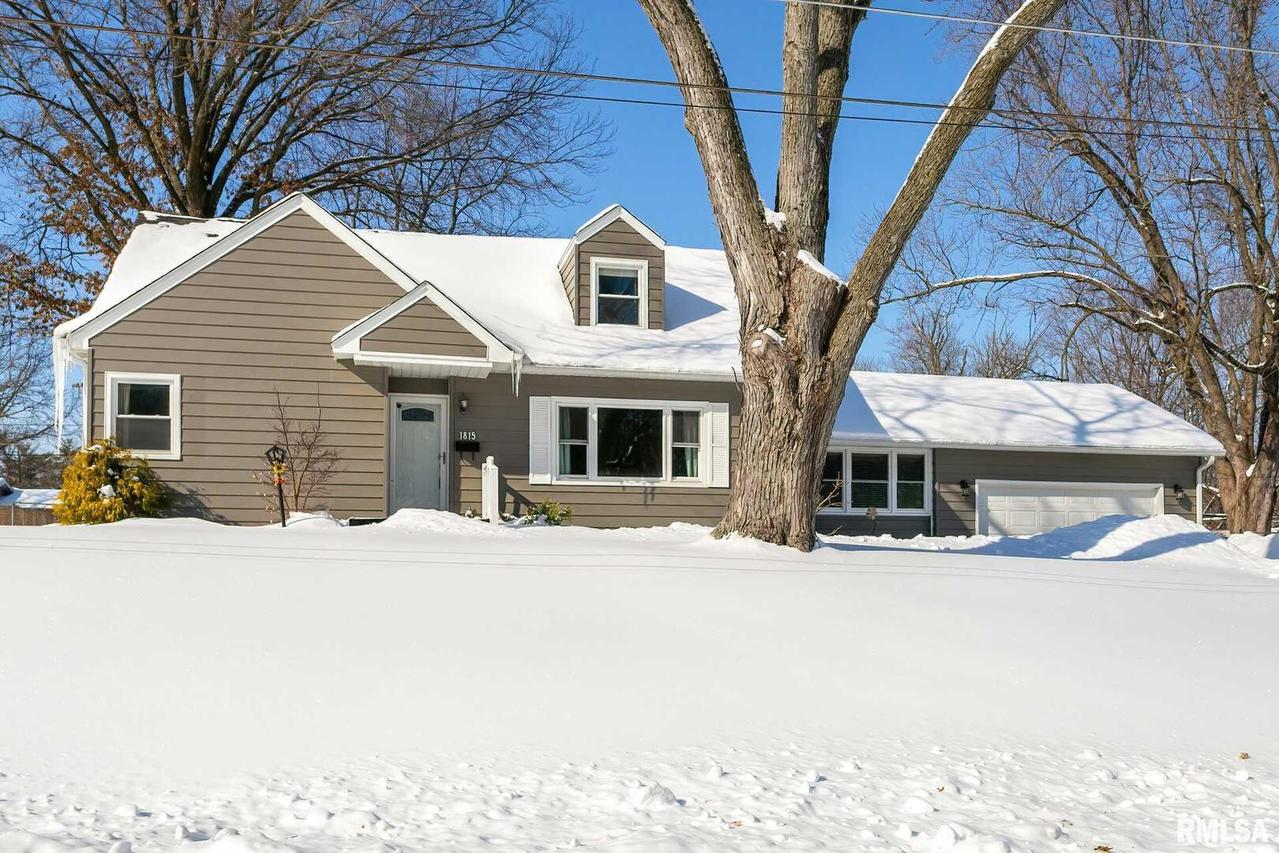 1815 46th St., Moline, IL 61265