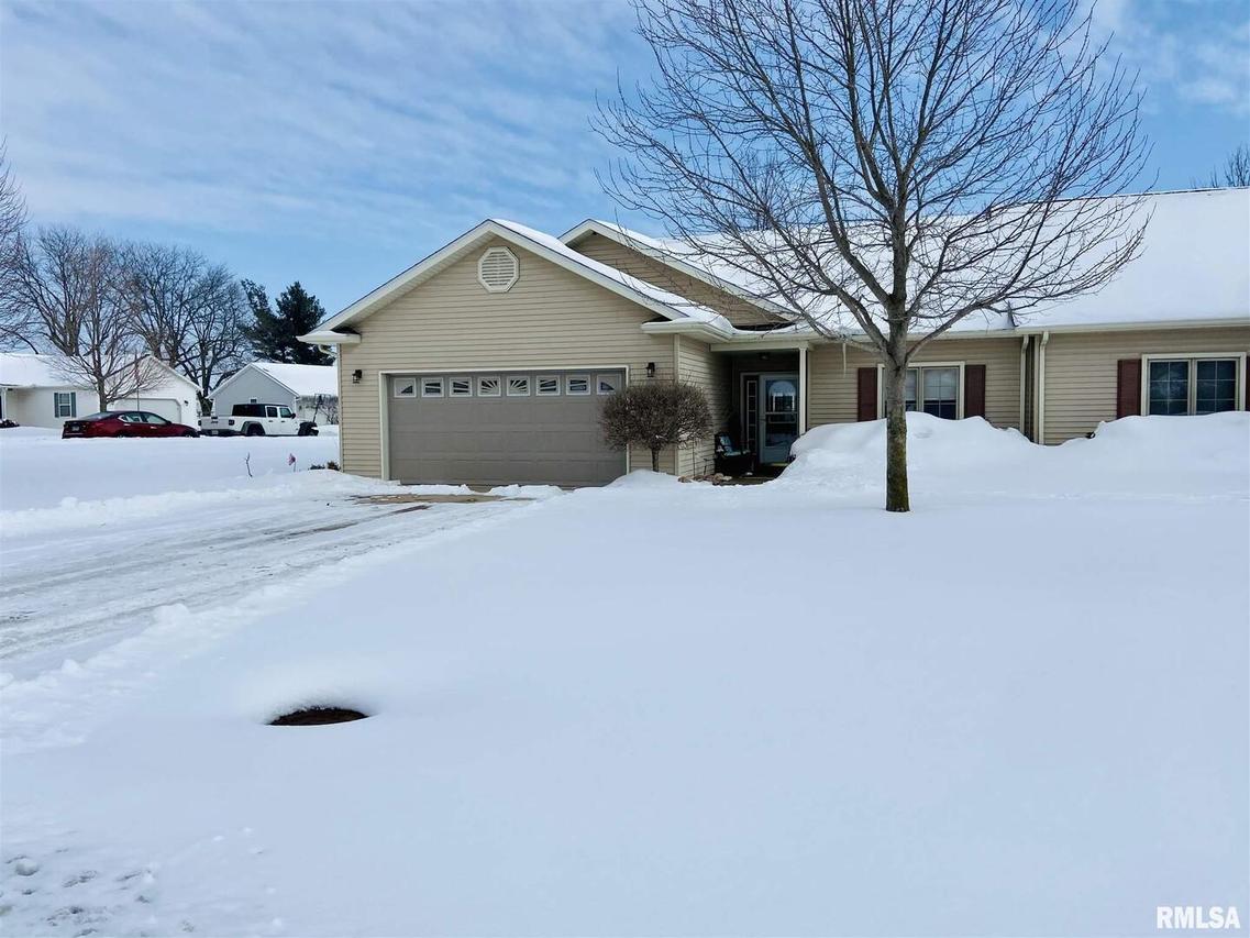 402 SE 10th Ave., Aledo, IL 61231