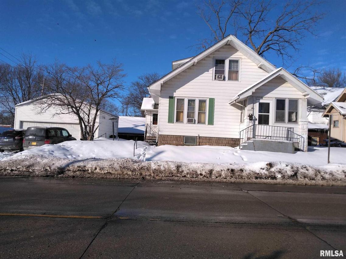 1225 18th Ave., Rock Island, IL 61201