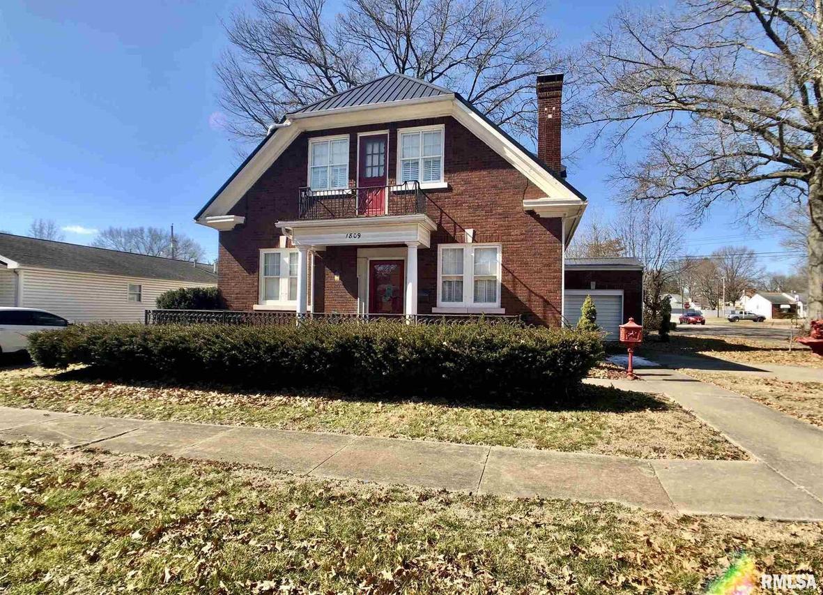 1809 4th St., Eldorado, IL 62930