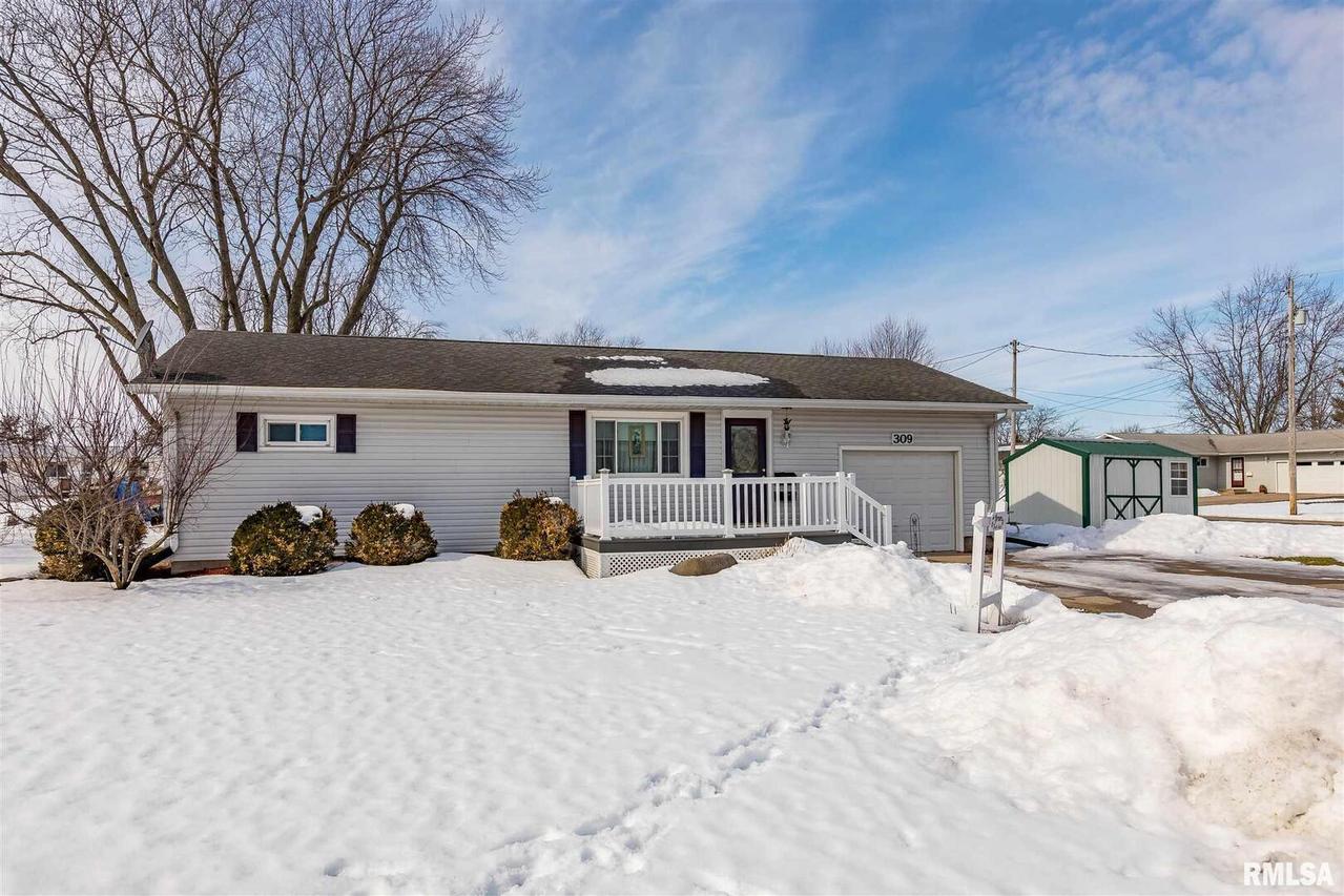 309 NW 8th Ave., Aledo, IL 61231