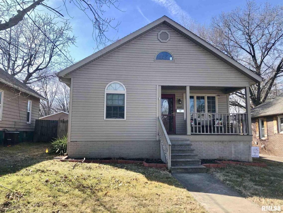 1005 S Jackson St., Harrisburg, IL 62946