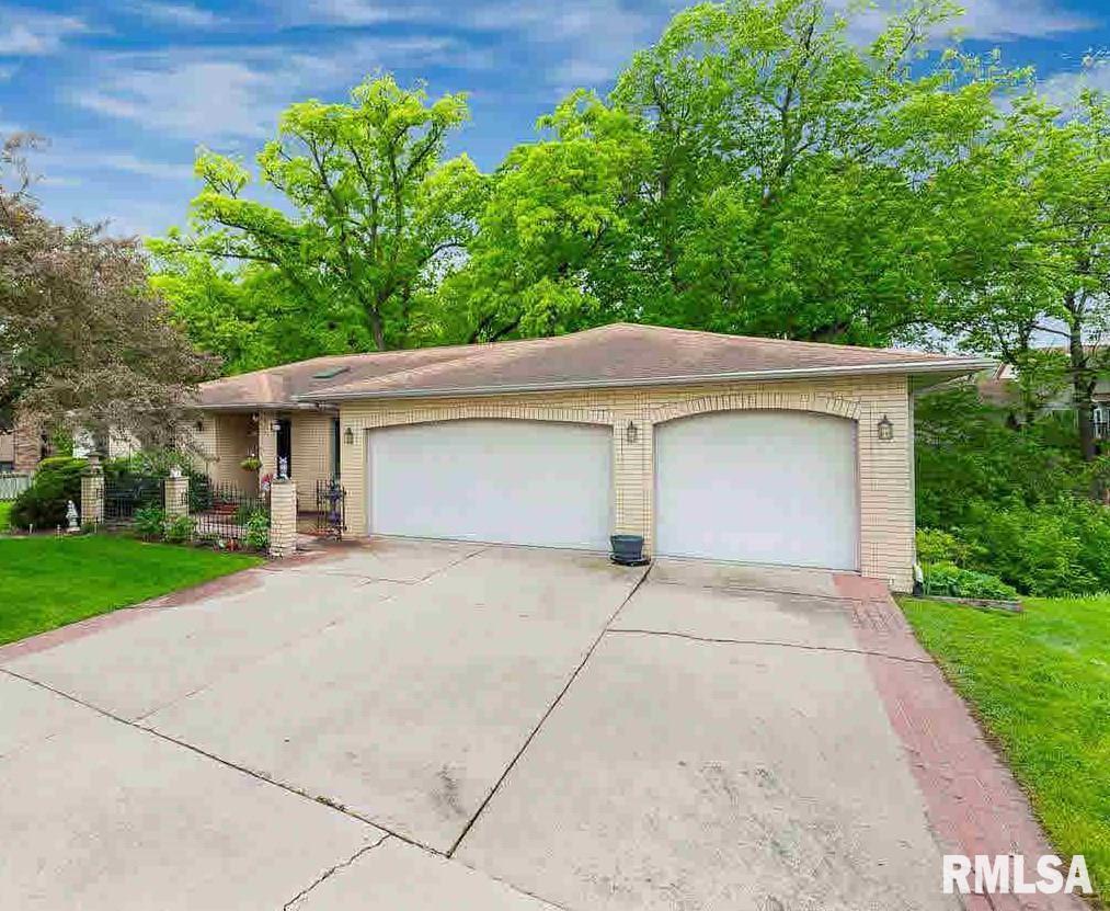 4529 9th Street Ct., East Moline, IL 61244