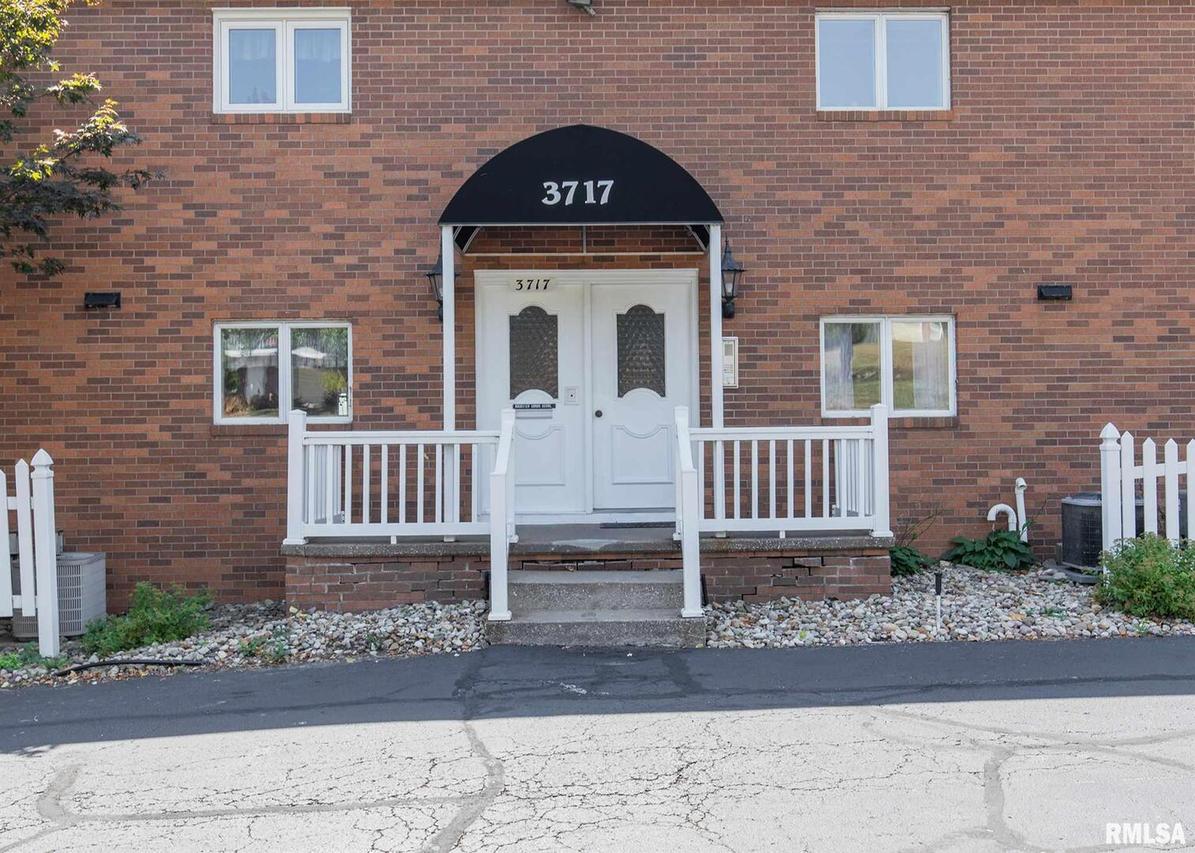 3717 35th St., Moline, IL 61265