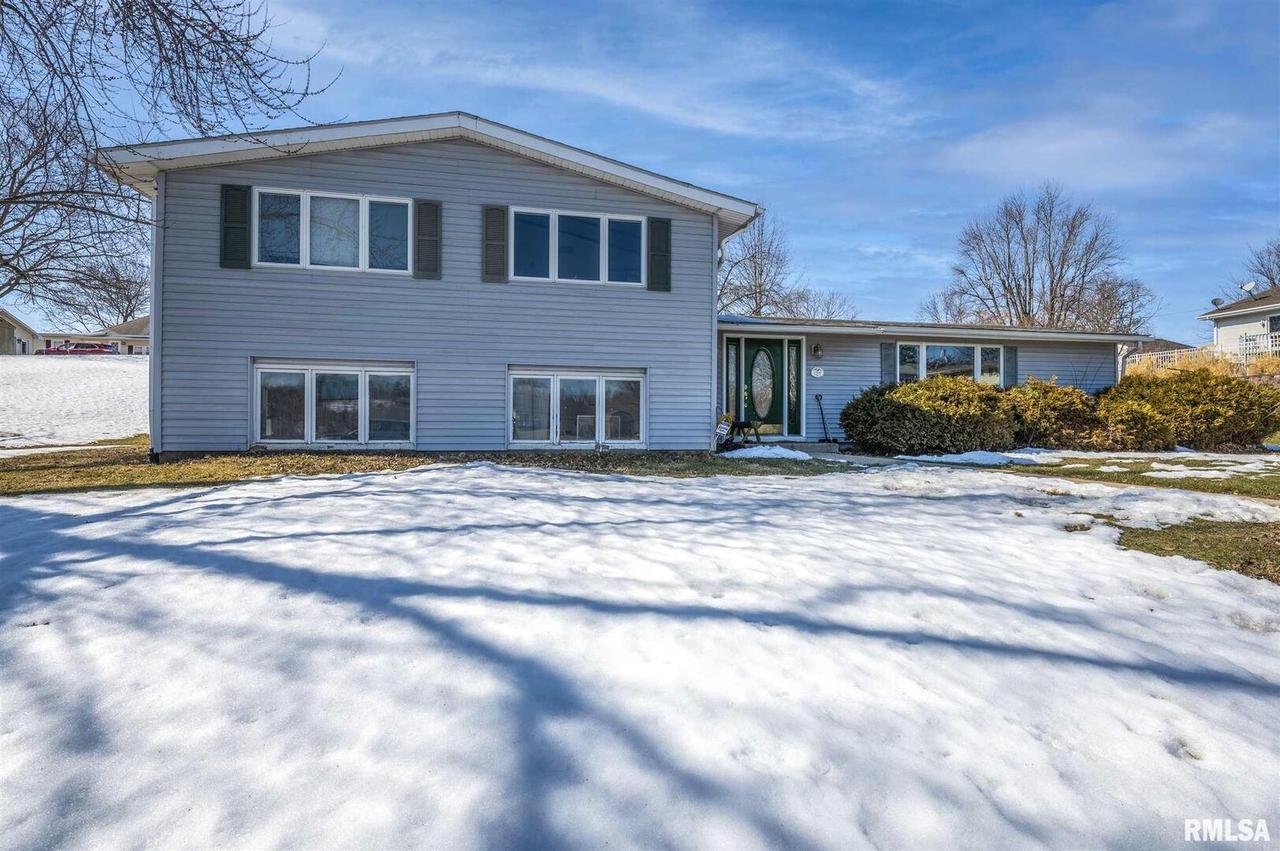 1309 SE 3rd Ave., Aledo, IL 61231