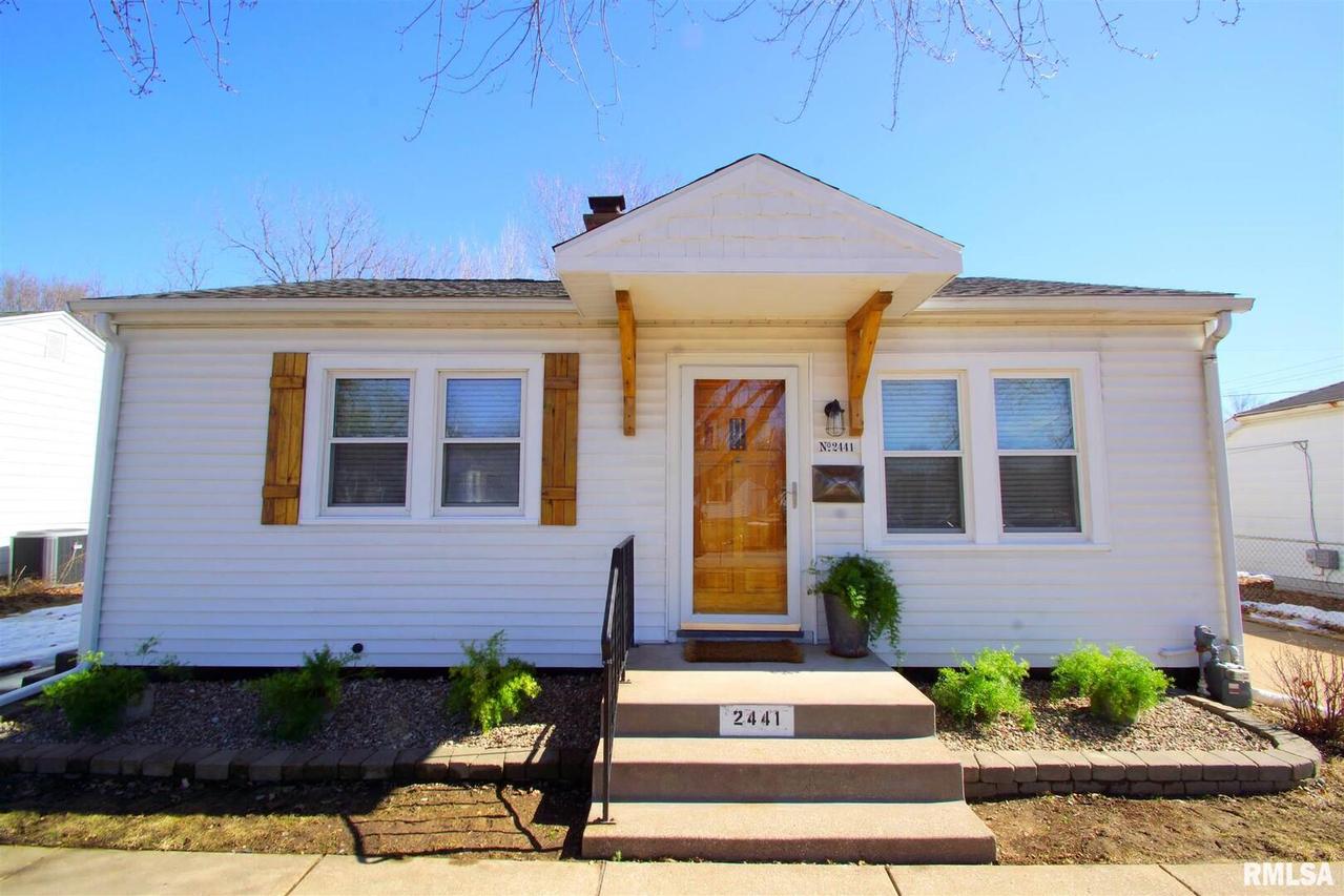 2441 Mcmillan Ct., Rock Island, IL 61201