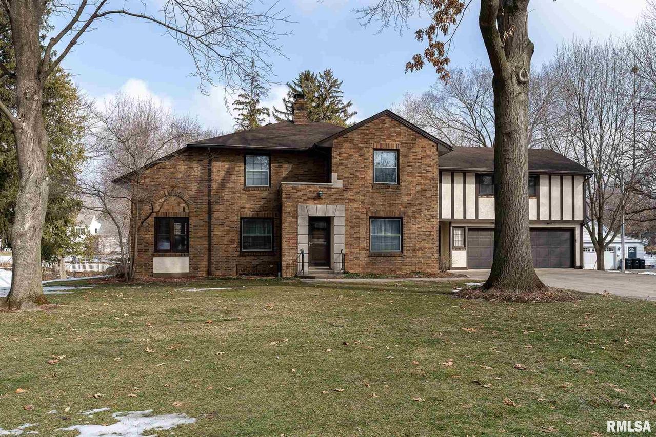 1253 37th Ave., Rock Island, IL 61201