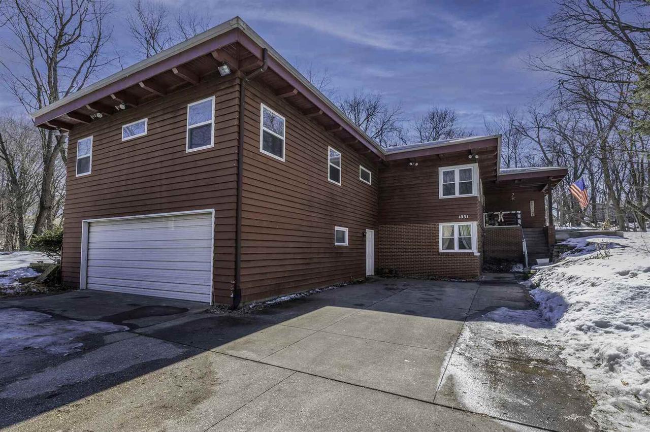 1031 27th St., Moline, IL 61265