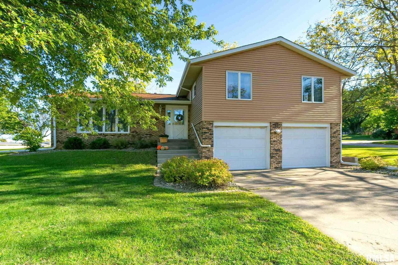 717 Oakwood Pl., Geneseo, IL 61254