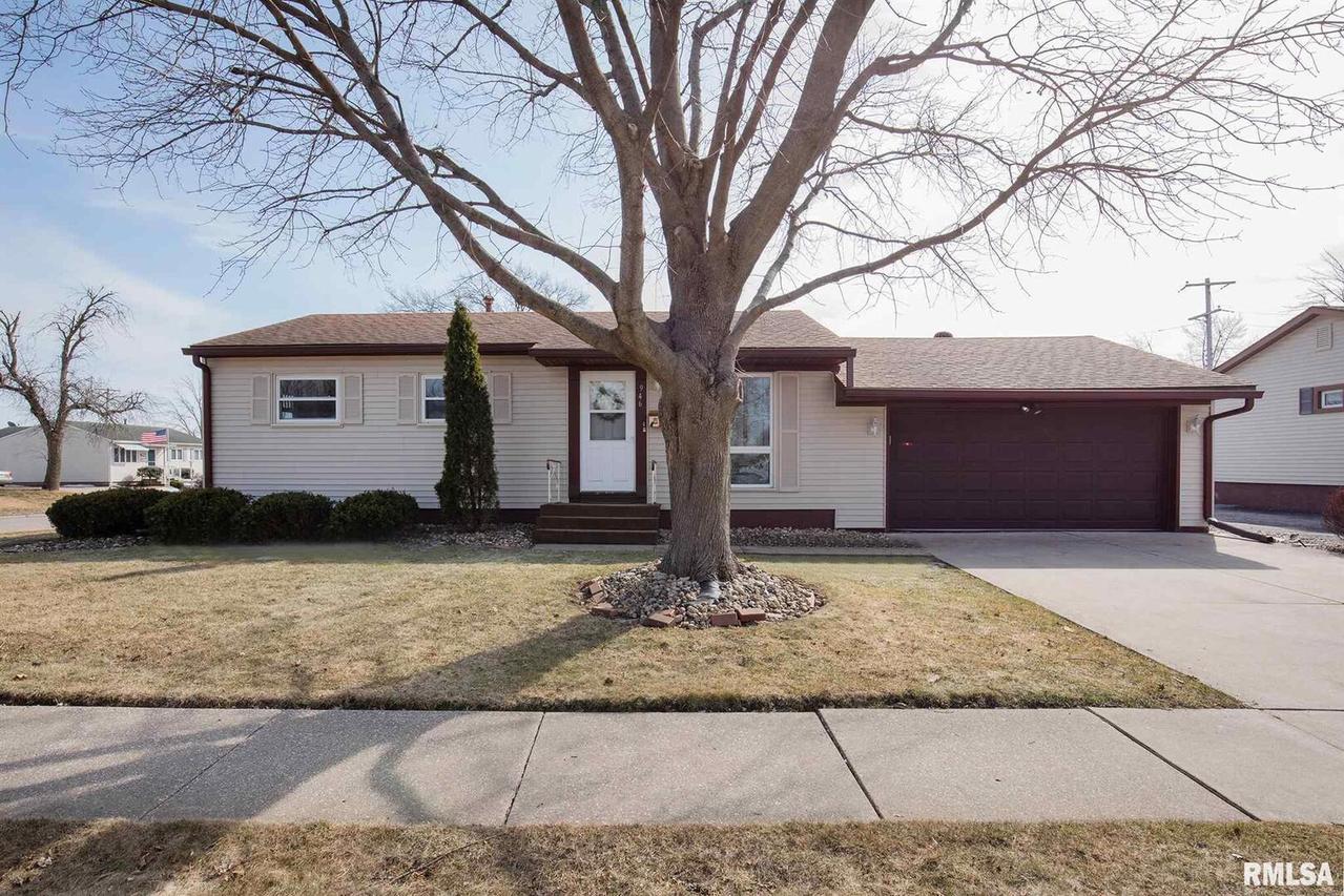 946 39th Ave., East Moline, IL 61244