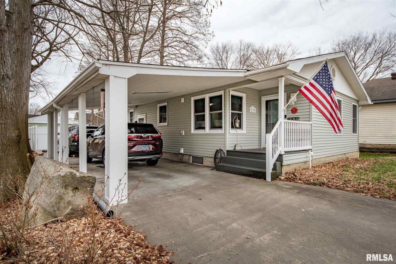 2119 Gartside St., Murphysboro, IL 62966