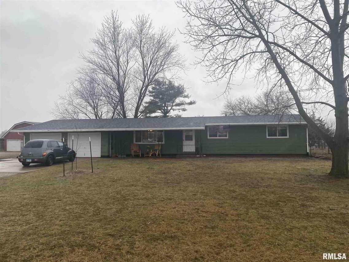 944 45th St., New Boston, IL 61272