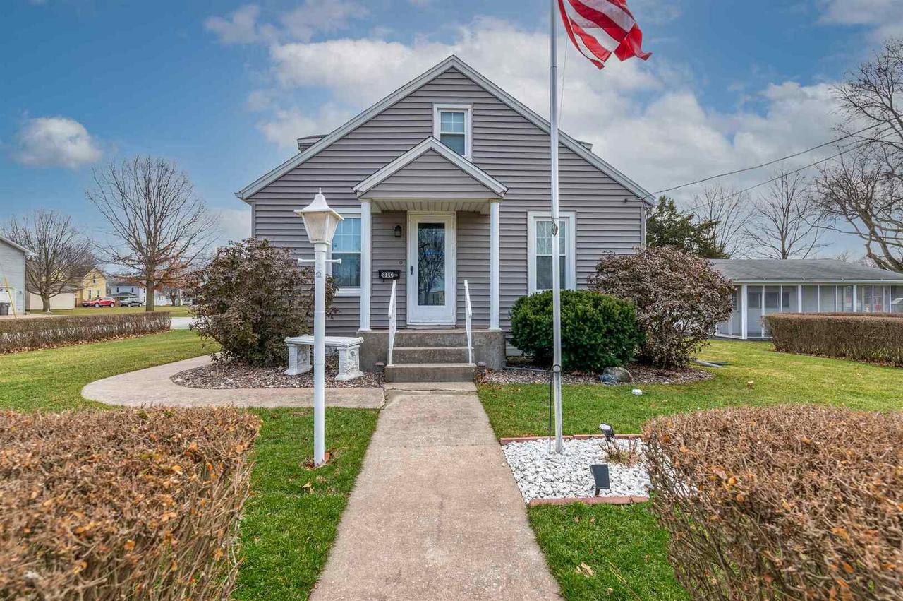 310 NE 6th St., Aledo, IL 61231