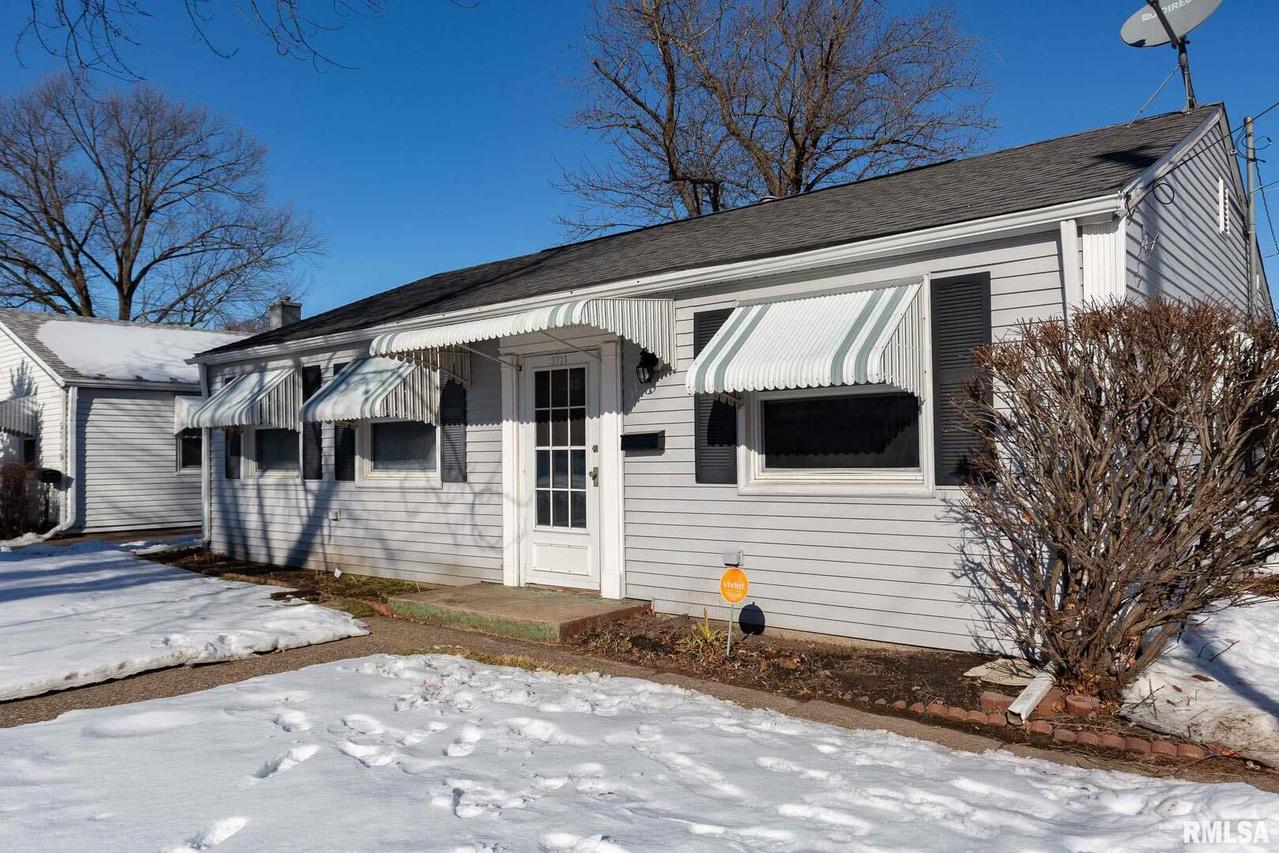 3721 14th Ave., Moline, IL 61265