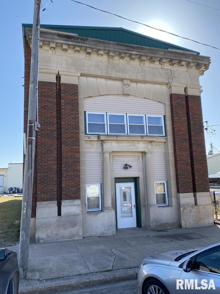 110 S Main St., Alexis, IL 61412