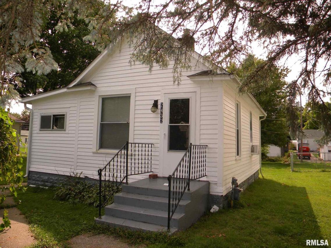 2432 20th Ave., Rock Island, IL 61201