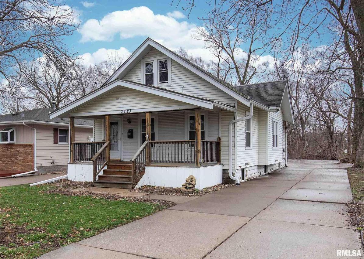 2223 39th St., Rock Island, IL 61201