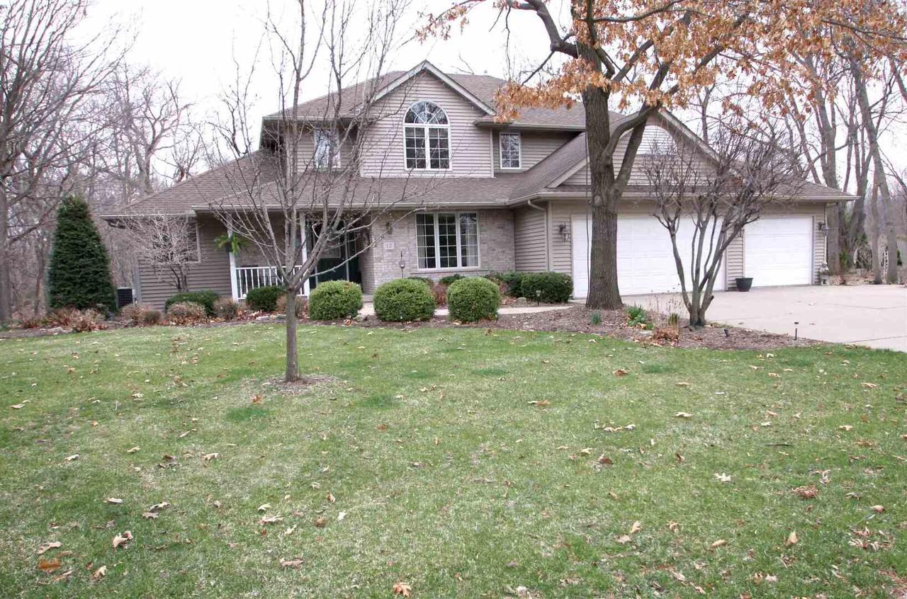 12 White Oak Dr., Coal Valley, IL 61240