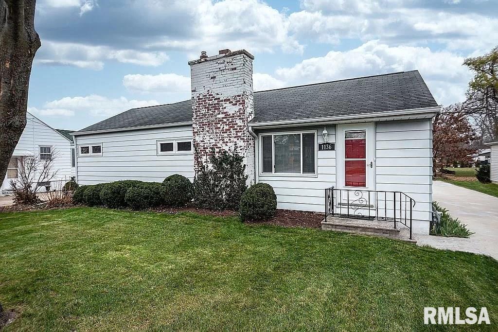 1136 48th St., Moline, IL 61265