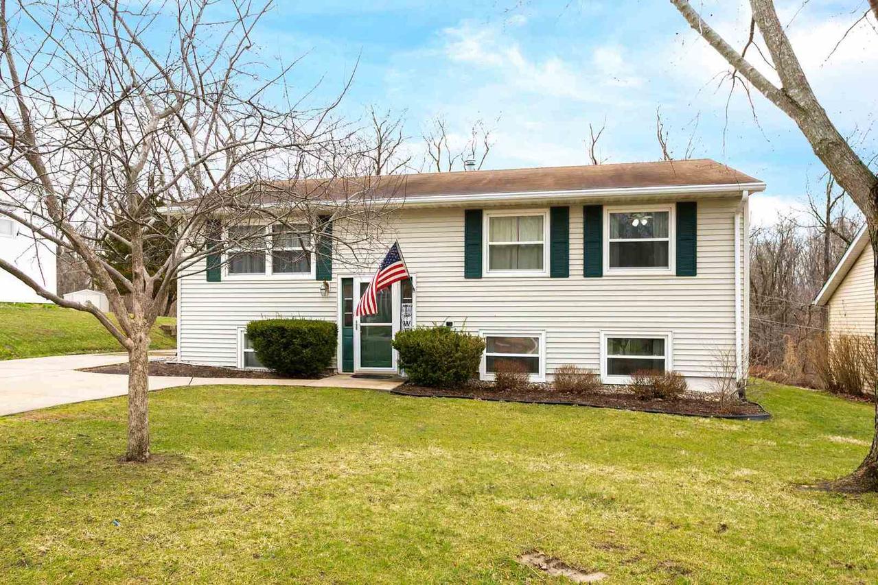 616 Cherry Street Ct., Port Byron, IL 61275