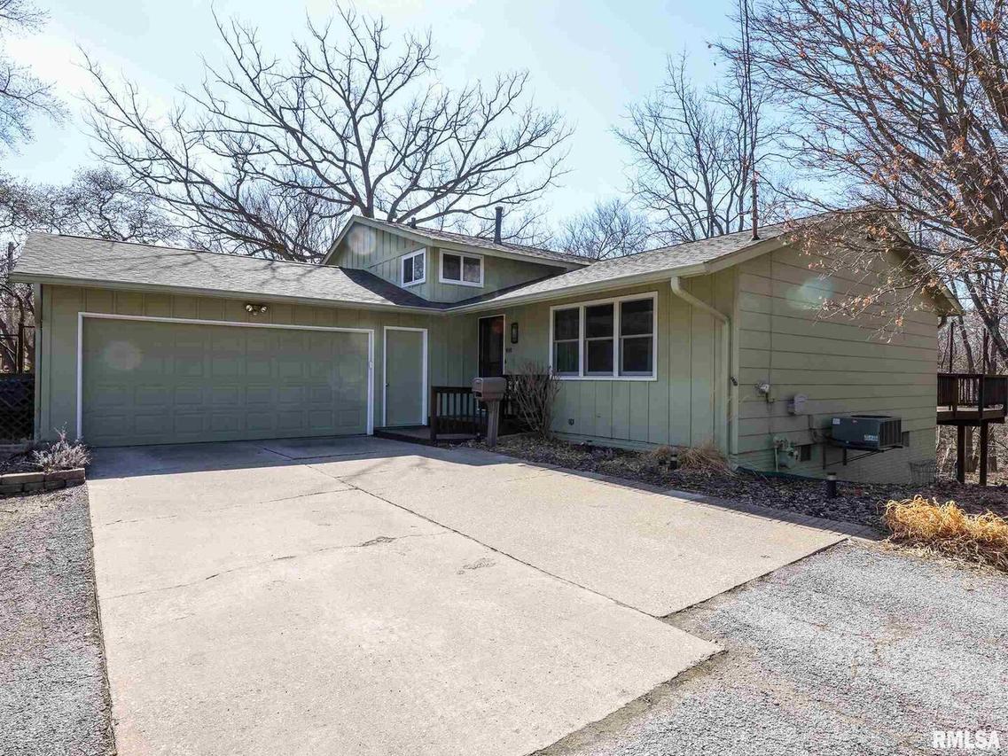 108 27th Ave., East Moline, IL 61244