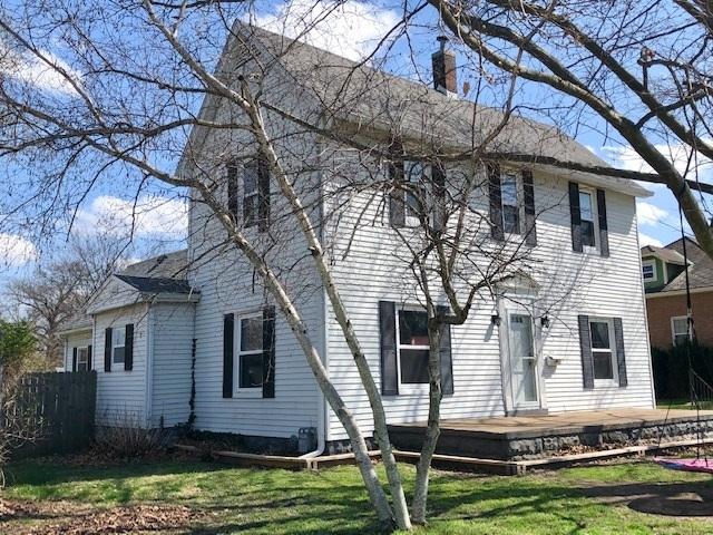 422 N Vine St., Duquoin, IL 62832