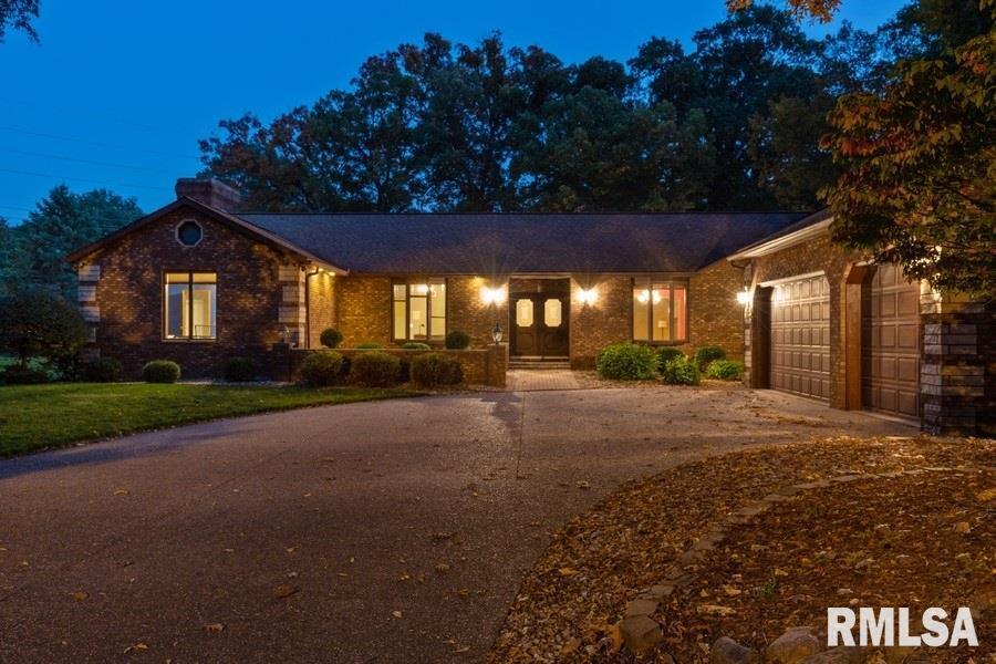 6 Timberwood Ct., Moline, IL 61265