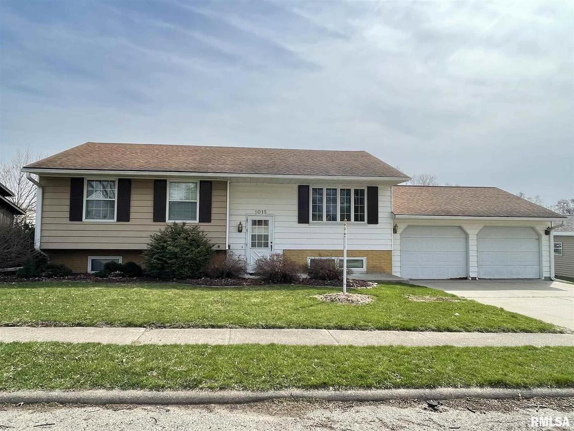 1015 Suncrest Dr., Fulton, IL 61252