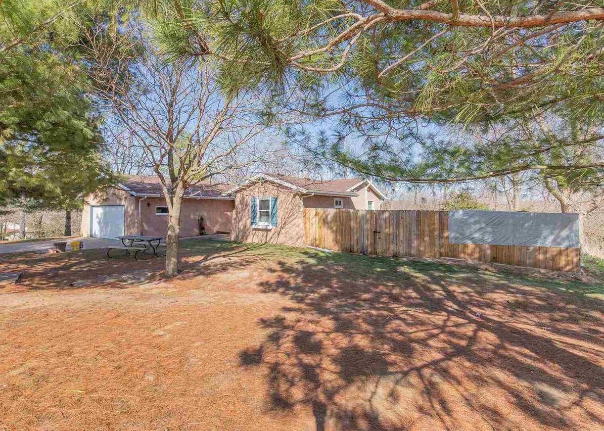 1005 3rd St., Andalusia, IL 61232