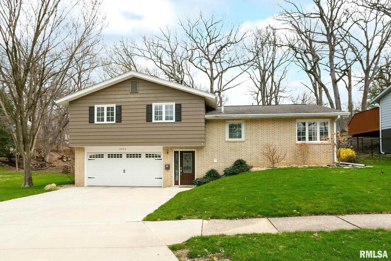 3424 45th St., Moline, IL 61265