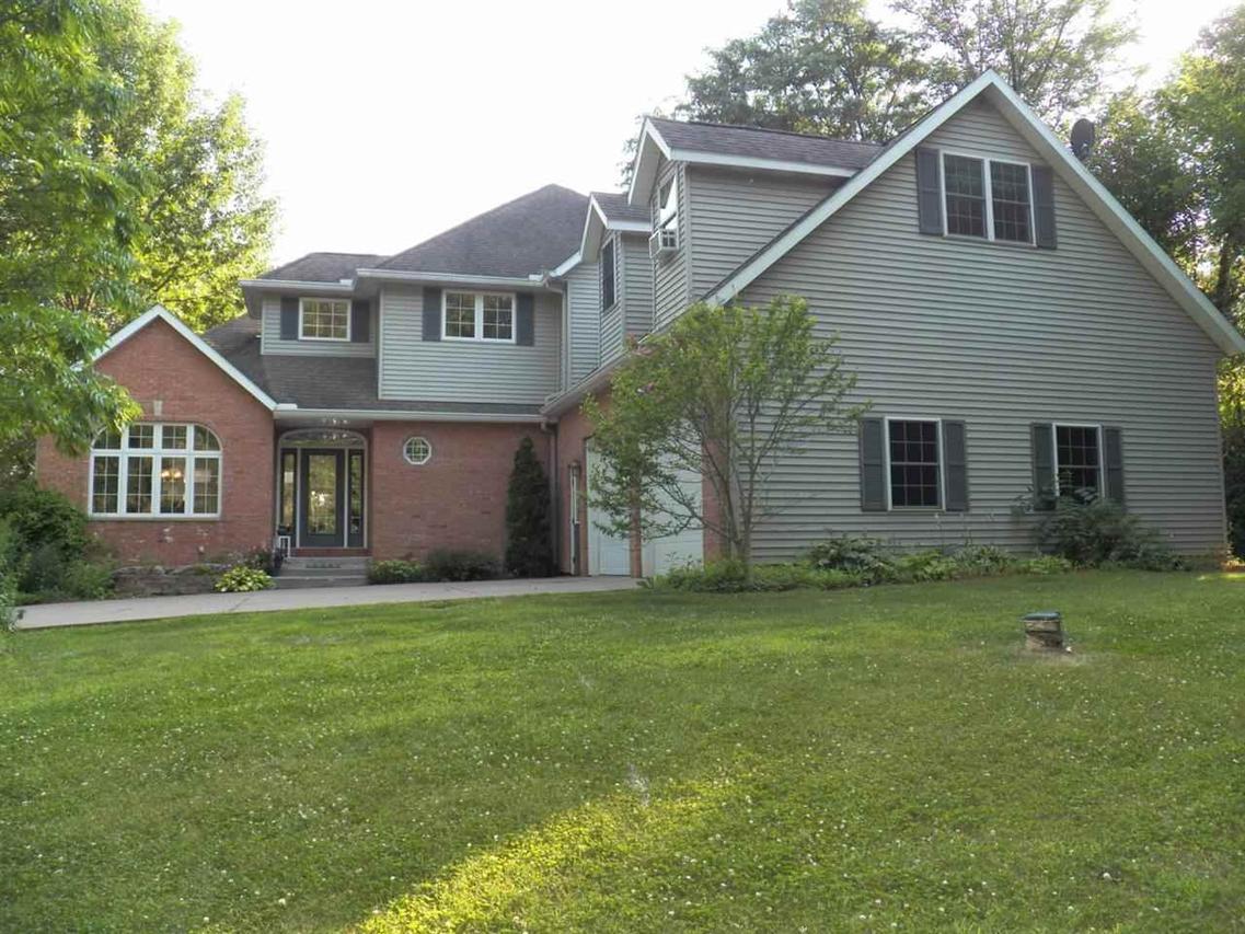 903 4th Ave., Port Byron, IL 61275