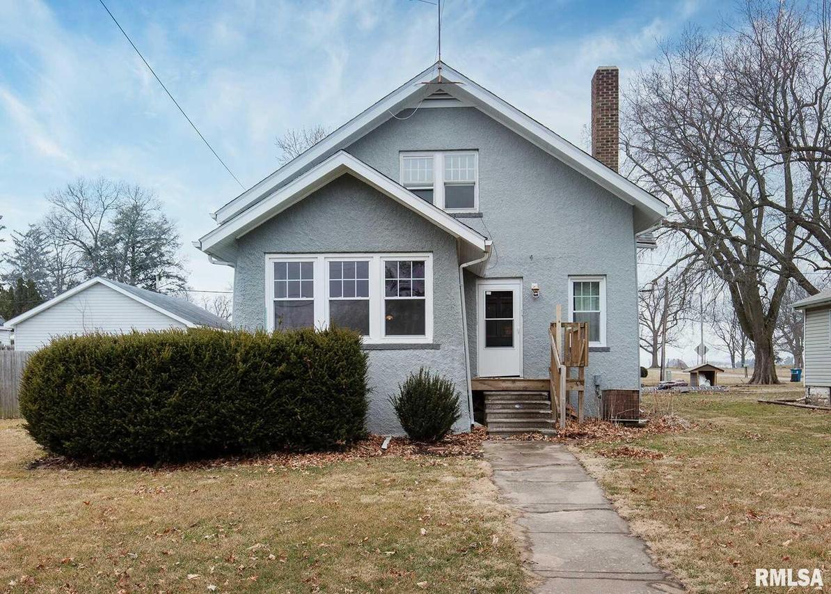 208 S Pine St., Buda, IL