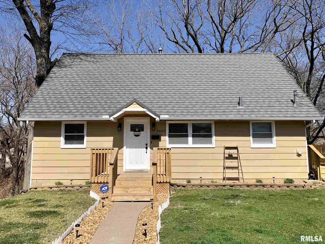 2602 2nd Street Ct., East Moline, IL 61244