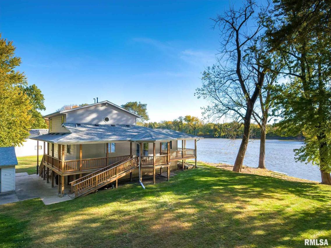 828 North Ave., Milan, IL 61264